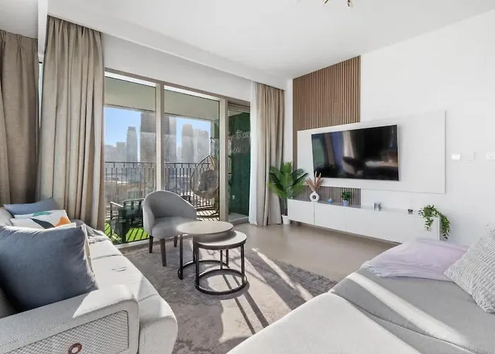 New Stunning 4 Bedroom Burj Khalifa View