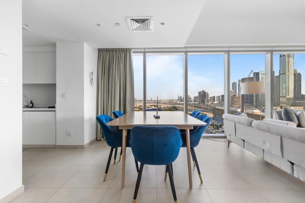 Apartment New Stunning 4 Bedroom Burj Khalifa View