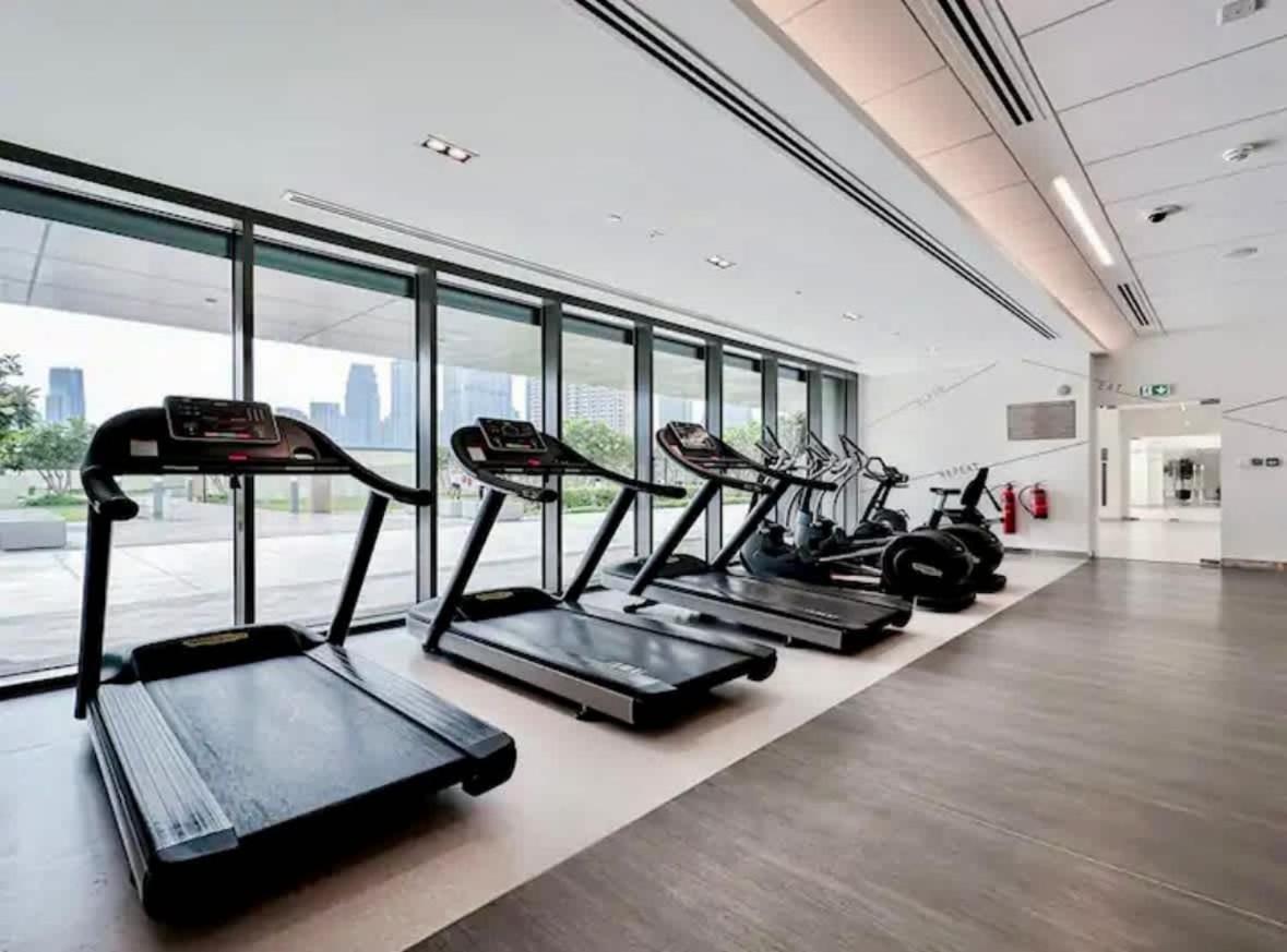 New Stunning 4 Bedroom Burj Khalifa View Apartment Dubai