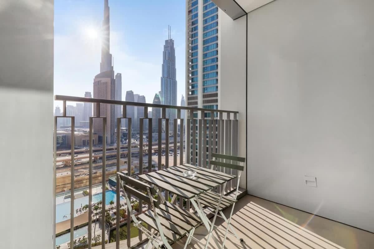 New Stunning 4 Bedroom Burj Khalifa View Dubai